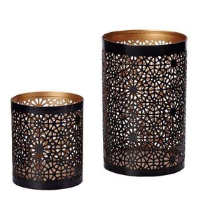 Bougeoir indien fait à la main en métal T Light Votive Candle Stand Taille personnalisée avec éclairage design en maille pour table de mariage - Product Image 2