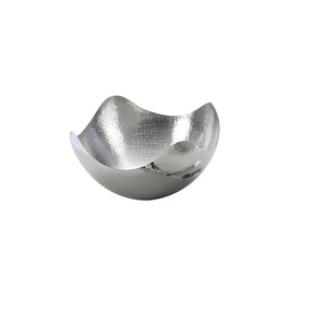 Vente chaude À La Main En Métal Bol De Fruits Poignée De Haute Qualité Poli Table Bol De Service Décoratif Taille Personnalisée Emballé Carton - Product Image 3