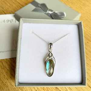 Collar de Labradorita de Plata de Ley Chapado en Oro Vintage Hecho a Mano con Colgante de Diseño Celta, Joyería de Piedras Preciosas para Compromiso - Product Image 5