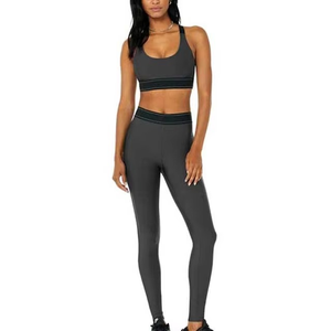 Vente chaude grande taille femmes vêtements de sport confortable solide genou longueur Fitness Yoga Leggings avant caractéristiques femme Yoga ensembles - Product Image 4