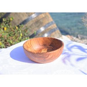 Ensaladera de madera redonda personalizable para restaurantes y hoteles de la mejor calidad con diseño rústico y logotipos personalizados - Product Image 1