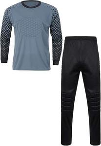 Camiseta de portero de fútbol de entrenamiento OEM personalizada, conjunto de uniforme de fútbol ligero de manga larga para hombre hecho de material especial - Product Image 3