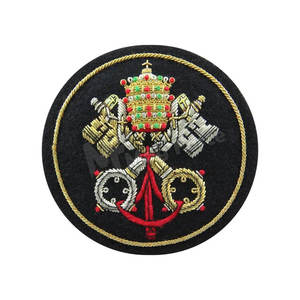 Insignia de logotipo bordado de alta calidad, nueva insignia personalizada con forma de bordado, gran oferta - Product Image 1