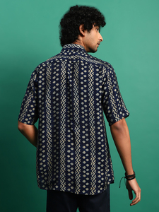 Camisas Étnicas de Algodón de Calidad Garantizada, Manga Corta, Prenda Casual para Hombre, Teñida, de Secado Rápido y Transpirable, en Oferta, Exportadores Indios, Baratas - Product Image 3