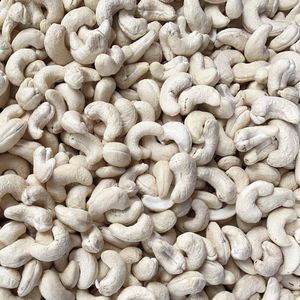 Trusted Factory Organic Roasted Cashew <b>Nuts</b> Santigo Factory In Vietnam W210 240 Premium Quality Customized Packing - Product Image 1