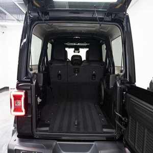 2024 Mejor Vendido Wrangler Technology Package Unlimited Rubicon 392 4WD Automático de 8 Velocidades SRT HEMI 6.4L V8 MDS Garantía Tapicería de Tela - Product Image 6