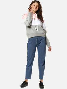 Diseño de parche Slim Fit Mujeres Llegada de invierno Sudaderas con capucha cálidas Nuevo estilo de EE. UU. Sudaderas con capucha casuales con cremallera para mujeres - Product Image 4