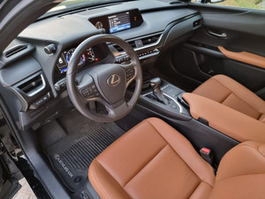 2021 d'occasion Lexus UX200 LX LHD Turbo Engine AWD Drive Light Sièges intérieurs en cuir ACC Cruise Control - Product Image 4