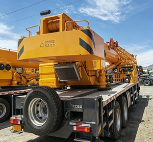 Grúa Hidráulica para Camión de 25 Toneladas XQ25K5C_2, Suministro de Fábrica, Grúa Móvil de Alto Rendimiento para Construcción, Motor de Bomba y Engranajes - Product Image 4