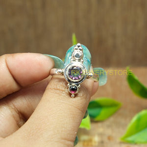 แหวนเงินแท้ 925 ดีไซน์โบโฮ ทำมือ ประดับด้วยพลอยโทแพซธรรมชาติและพลอยโกเมน |   แหวนเงินประดับพลอยสำหรับผู้หญิง - Product Image 3