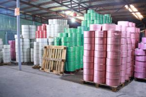 Correa de PET de alta resistencia para empacar y asegurar productos pesados OEM ODM de tamaño personalizado con entrega rápida - Product Image 4