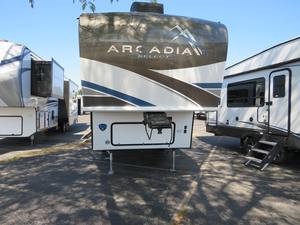 Se vende K-E-Y-S-T-O-N-E A-R-C-A-D-I-A SELECT 2-1-S-R-K 2024 usado. - Product Image 2