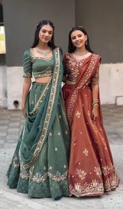 ชุด lehenga choli ปักลายคลาสสิกแบบดั้งเดิมพร้อมดูพัตตาสำหรับเจ้าสาวเหมาะสำหรับงานเฉลิมฉลองในงานแต่งงาน - Product Image 4