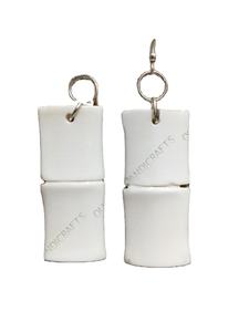 Artesanías de calidad Hueso de búfalo Pendientes de gota hechos a mano antiguos para mujer Joyería de moda de la India - Product Image 2
