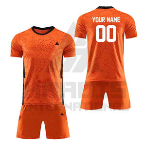 Prix bon marché d'usine uniforme de football dernière conception uniforme de football de bonne qualité uniforme de football pour hommes - Product Image 1