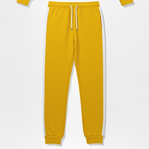 Conjunto de chándal con logotipo personalizado, tejido suave de primera calidad, ajuste cómodo, ideal para entrenamientos en el gimnasio, uso casual y para branding. - Product Image 4
