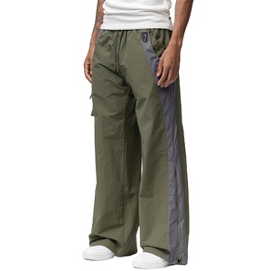Pantalones Deportivos de Nylon para Hombre, Diseño Personalizado, Estilo Urbano, Anchos, con Rayas, Cortavientos, Casuales - Product Image 1