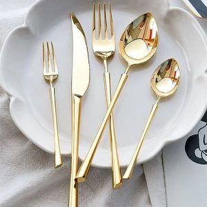 Ensemble de couverts en acier inoxydable avec un design classique et une prise en main confortable, idéal pour les rassemblements formels - Product Image 5