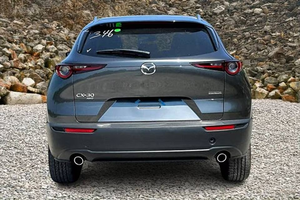 2025 Mazdq 2,5 S Preferred 4dr SUV AWD 2.5L 4cyl 6A - Product Image 4