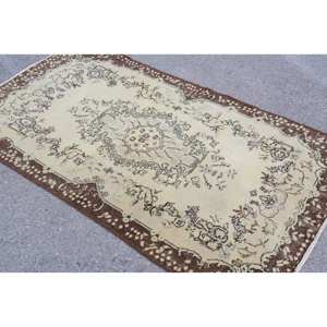 Tapis Vintage en Laine Beige Marron Patchwork Design Fait Main Rectangulaire Latex Soutenu pour Salon ou Chambre Taille 3.7X6.9 ft - Product Image 3