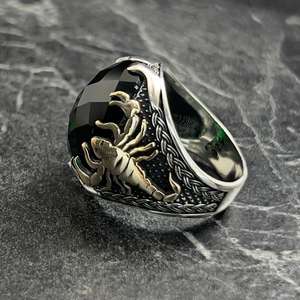 Anillo de Plata de Ley 925 para Hombre con Circonita Verde, Diseño Grabado de Escorpión, Anillo con Signo del Zodiaco Escorpio, Joyería de Moda, Regalo - Product Image 4