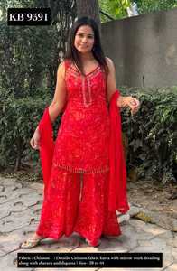 Vestidos Anarkali de Estilo Étnico Moderno en Tela de Rayón Puro con Estampado de Lámina, Kurtis con Tallas Grandes Disponibles para Mujeres Indias y Pakistaníes - Product Image 6