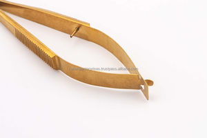 กรรไกรตัดหนังกำพร้าสแตนเลสสตีลทรงโค้งแบบมืออาชีพของรัสเซีย ด้ามจับแบนสีทอง แข็งแรง ทนทาน พร้อมสปริงขนาดเล็ก สำหรับทำเล็บ - Product Image 3