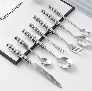 Ensemble de couverts en métal design moderne couverts écologiques en acier inoxydable accessoire de salle à manger de luxe disponible à des prix de gros - Product Image 1