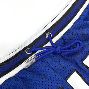 กางเกงบาสเก็ตบอลผู้ชายแบบสั่งทำขายส่ง ผ้าอ็อกซ์ฟอร์ด ถัก ปักลายวินเทจ ระบายอากาศดี บริการ OEM - Product Image 3