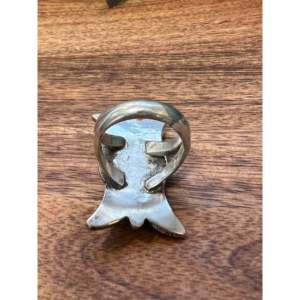 Anillo Vintage Navajo de Turquesa y Plata de Ley, Joyería Cultural Coleccionable en Talla 7.5 - Product Image 4