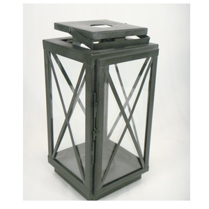 Linterna de madera pintada verde con base superior galvanizada Portavelas decorativo Linterna colgante para uso en el jardín interior y exterior - Product Image 5