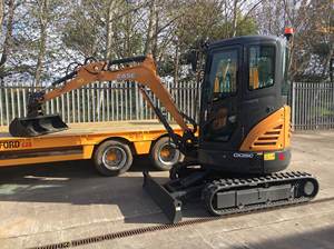 รถขุด CX26C มือสองพร้อมส่วนประกอบหลักเครื่องยนต์และกระปุกเกียร์ - Product Image 2