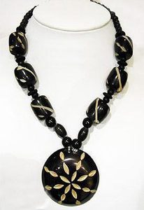 Women and Girls' Fashion <b>Resin</b> Necklace Jewelry Beads Handmade <b>Resin</b> <b>Crafts</b> - Product Image 3