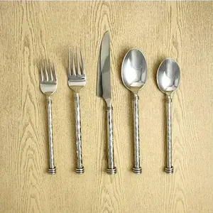 Elegante juego de cubiertos de acero inoxidable de color plateado con espejo pulido perfecto para Bodas de comedor en casa y ocasiones especiales - Product Image 4