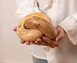 Sculpture décorative de salle de bain en bois poli moderne |   Pièce d'appoint pour table de console centrale |   Fournisseur en gros - Product Image 1