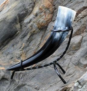 Cuerno vikingo pulido ecológico natural para beber con soporte de Metal de diseño de animales religiosos grabado a mano de alta calidad - Product Image 4