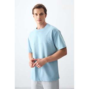 T-shirt basique pour homme Air Jones, bleu clair, coupe ample, en tissu épais et doux en mélange de coton - Modèle 88378 - Product Image 1