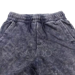 บริการ OEM สินค้ามาใหม่ กางเกงขาสั้นผู้ชายเอวกลาง ผ้าฝ้ายฟอกสี ดีไซน์สั่งทำ ลายเรียบ สไตล์ลำลอง ขายส่ง รับผลิตแบรนด์ส่วนตัว - Product Image 5