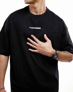 เสื้อยืดทรงบ็อกซี่ผ้าคอตตอนหนานุ่ม ระบายอากาศได้ดี เป็นมิตรกับสิ่งแวดล้อม น้ำหนัก 210 กรัม พิมพ์ลายกราฟิก ไหล่ตก สไตล์สตรีทแวร์ หรูหรา - Product Image 1