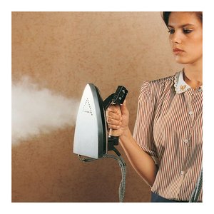 Plancha Generadora de Vapor Profesional Polti Vaporella 2h 1750W 3 Bares 1.3L Negro y Gris - Product Image 4