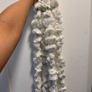 Décoration intérieure ou extérieure toutes couleurs disponibles guirlande de fleurs de souci artificielles blanches faites à la main pour balcon de bureau à domicile - Product Image 5