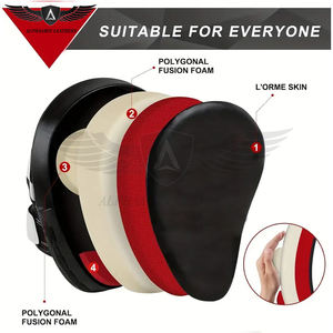 ทำมวยไทยด้วยตัวเองด้วยชุดอุปกรณ์ฝึกซ้อม MMA ระดับอัลติเมท ที่ประกอบด้วยนวมโค้งสีขาวดำสำหรับนักกีฬา แผ่นโฟกัสสำหรับการฝึกซ้อมมวย - Product Image 4