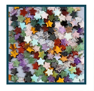 Collar para hombres o mujeres hecho con cuentas de madera de colores personalizados negros mate en forma y tamaño Entrega rápida desde la India - Product Image 2