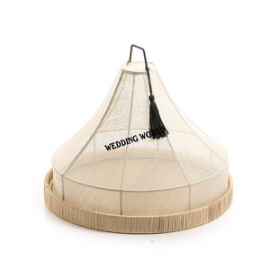 Plateau de service rond en rotin Plateau d'ombrage de service alimentaire de table de qualité supérieure Plateau de service en rotin de luxe en vente - Product Image 3