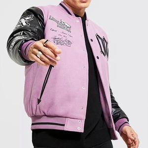 Chaqueta Universitaria Personalizada con Parche de Chenilla Bordado, 100% Lana, Chaqueta Bomber Vintage Roja y Blanca para Hombre - Product Image 2