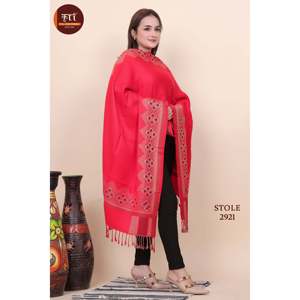 Écharpe longue en soie jacquard rouge pour femme KTI avec motif géométrique, modèle 2921, idéale pour l'hiver - Product Image 4