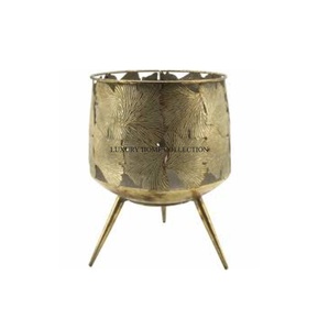 Jardinière ronde en métal suspendu avec une chaîne robuste polie dorée finie pour une suspension facile sur les balcons Patios murs intérieurs - Product Image 1