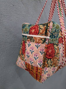 Patchwork fait à la main coton matelassé sac de sport bloc impression Design personnalisé été hiver voyage marché femmes sac fourre-tout - Product Image 4