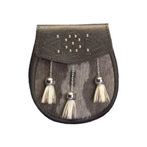 Robe en cuir Semi-robe Sporran avec motif de chardon en relief, sac en tissu écossais Kilt Sporran - Product Image 5