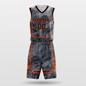 Conjunto de uniforme de baloncesto de 2 piezas de alta calidad para hombre, camiseta sin mangas de diseño personalizado, chaleco texturizado por sublimación, pantalones cortos transpirables - Product Image 1